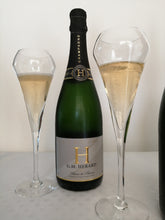 Load image into Gallery viewer, Champagne HERARD Blanc de Blancs deux flutes bulles dorée Champagne qualité