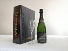 Load image into Gallery viewer, Gift Box 1 bottle + 1 glass flute